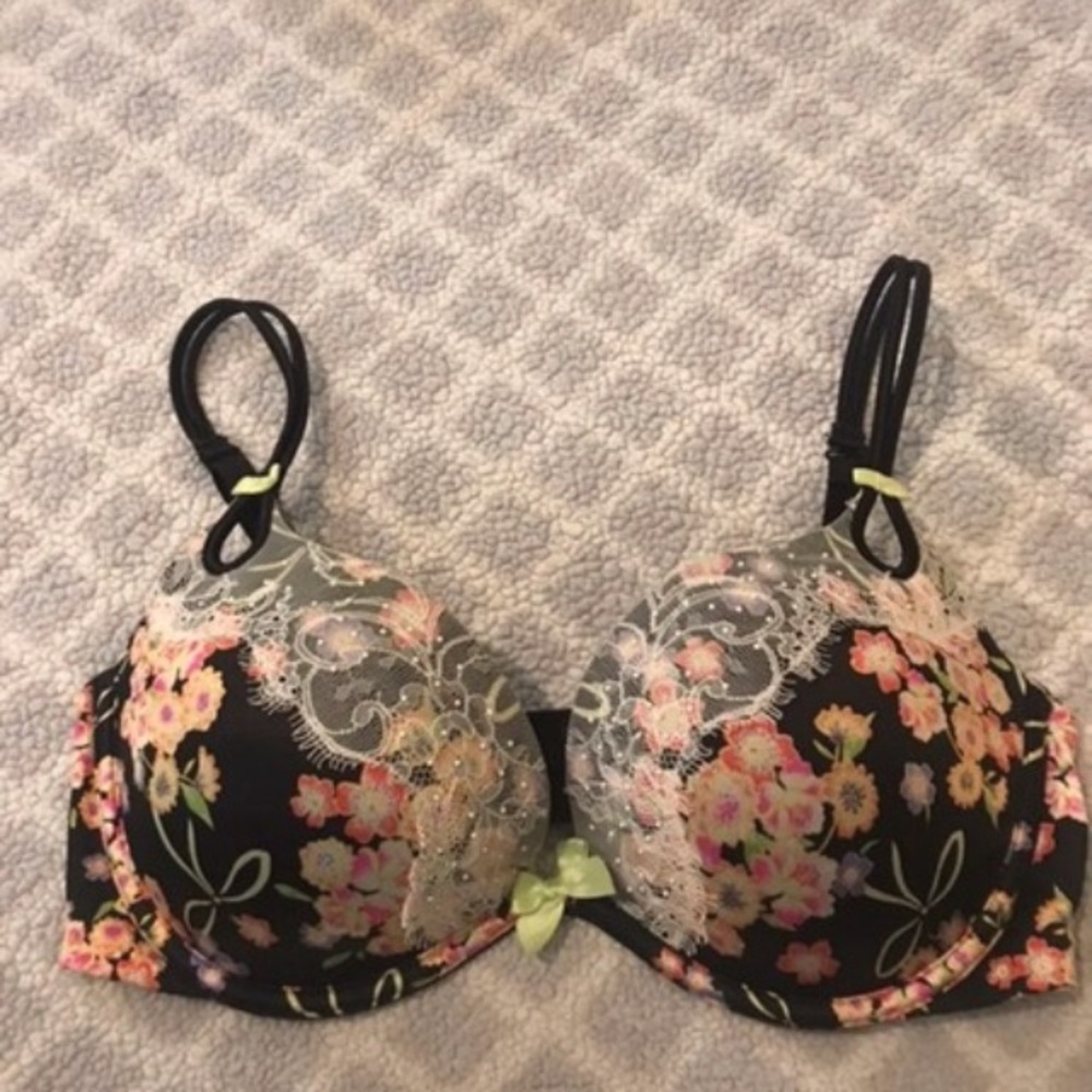 Victoria secret bra